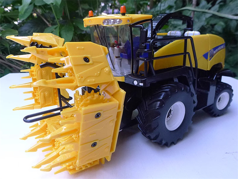 ERTL NEW HOLLAND FR850 SELF PROPELLED FORAGE HARVESTER Yellow out of print 1:32 Truck Pre-built Model