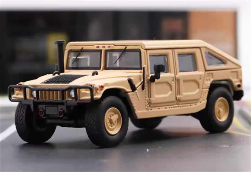 MASTER Hummer H1 off-road vehicle Military Edition Desert Yellow 1:64 Tank Pre-built Airliner Model Display view1
