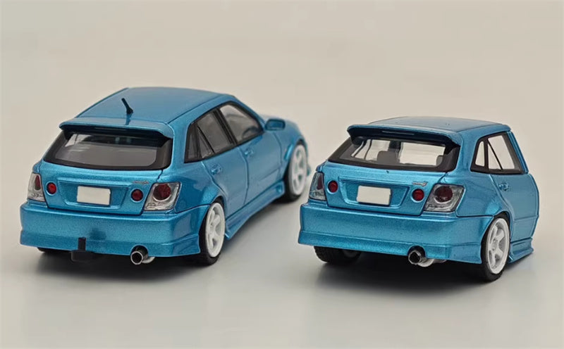 Mortal TOYOTA ALTEZZA GITA IS200 Exhibition HEC Limited Ice Blue - Set Limited Edition 1:64 Car Pre-built Model view3