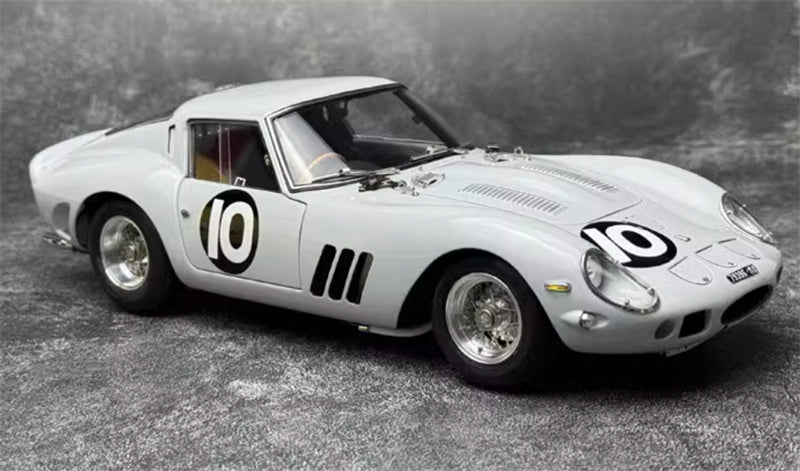 CMC Ferrari 250 GTO Tourist Trophy 1962 (RHD) Hill #10 Limited Edition Off-White 1:18 Car Pre-a Model