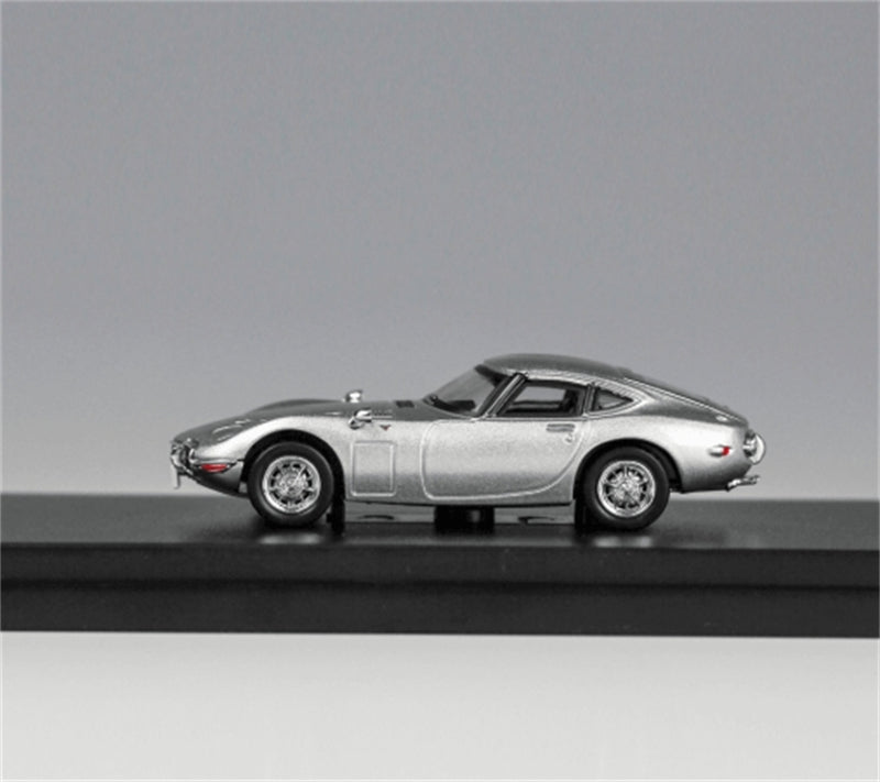 LCD-MODELS TOYOTA 2000GT Silver Vintage Car 1:64 car Pre-built Model view2