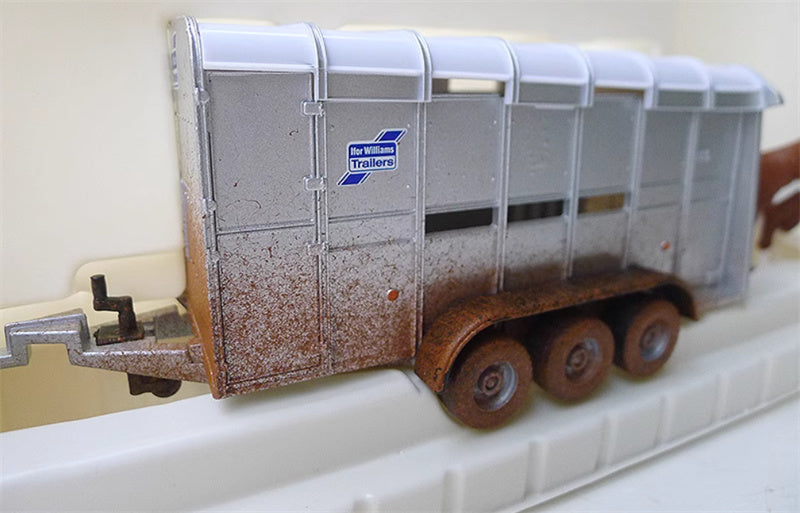 FLOZ Massey Ferguson with IWilliams Stock Trailer Old version Red Limited Edition 2000PCS ONLY 1:32 Truck Pre-built Model