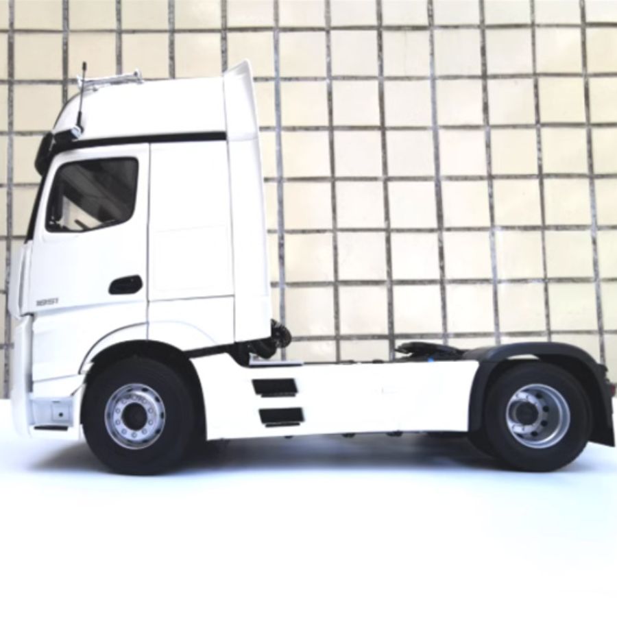 NZG Mercedes Benz ACTROS FH25 GIGASPACE 4X2 Truck Lorry Trailer 1/18 DIECAST Truck Lorry