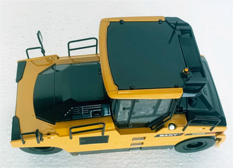 SANY SPR300C Tire Roller 1:35 Truck Pre-built Model