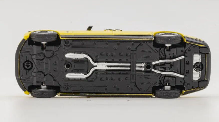 Banana 1:64 Rolls-Royce Phantom EWB Diecast Model HEC Limited Black & Yellow
