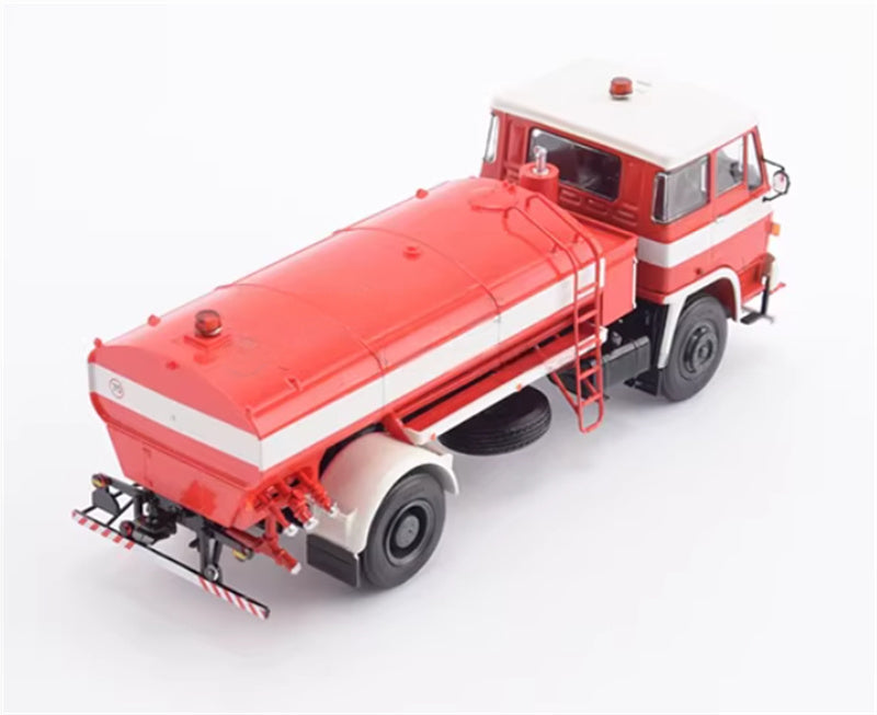 Premium ClassiXXs Czech LIAZ-100.850 oil tank truck 1:43 Truck Pre-built Airliner Model Display view4