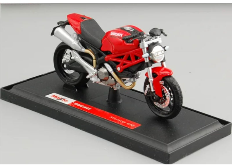 1:18 Ducati Monster 696    Maisto  Diecast Motorcycle Model