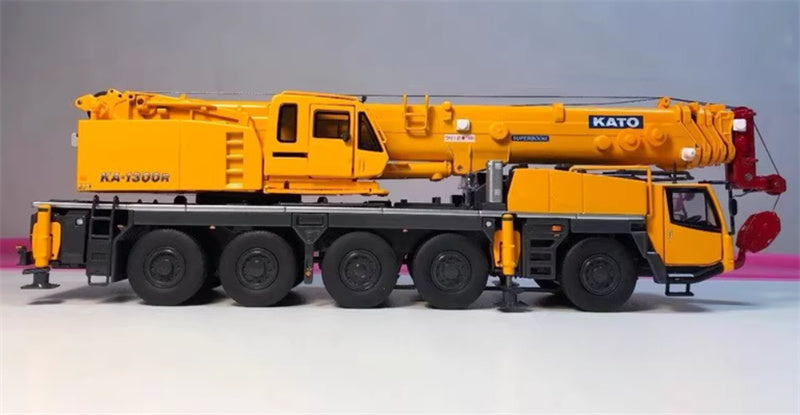 KATO KA-1300R Allterr Crane Original color version 01 1:50 Truck Pre-built Model