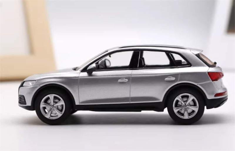 1:43 Audi Q5 SUV 2016 Silver  Audi  DIECAST Car Model