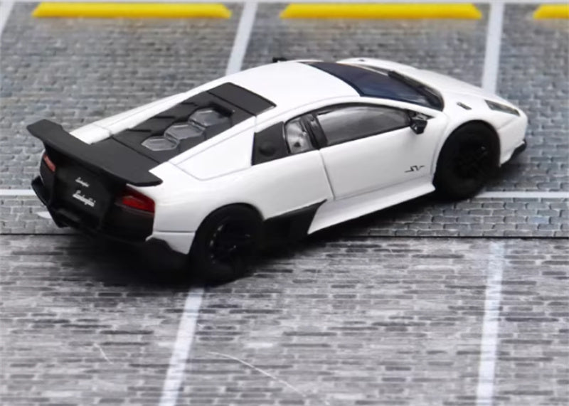 Max well Lamborghini Murcielago LP670-4 SV pure white 1:64 Car Pre-built Airliner Model Display view4