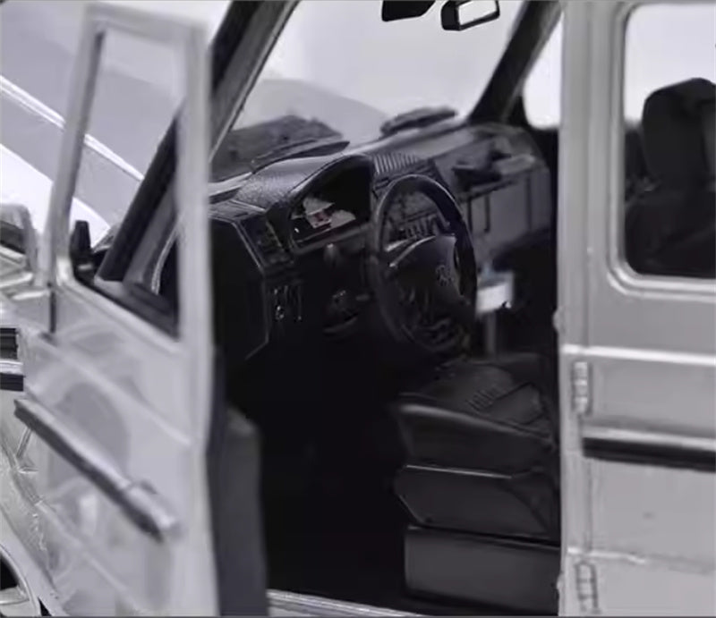 1:24 Mercedes Benz G-Class G500 SUV  silver  WELLY  DIECAST Car Model
