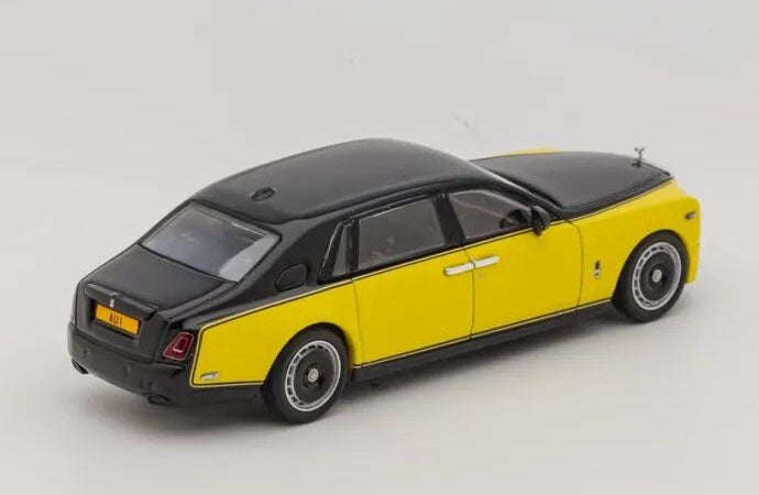 Banana 1:64 Rolls-Royce Phantom EWB Diecast Model HEC Limited Black & Yellow