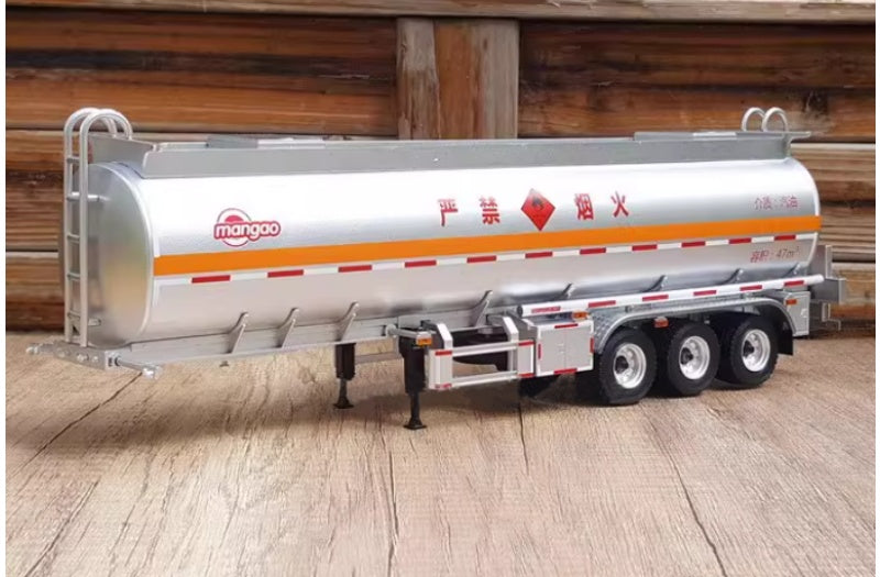 Sinotruk HOWO T7H oil tanker truck White mangao 1:36 Truck Pre-built Airliner Model Display view9