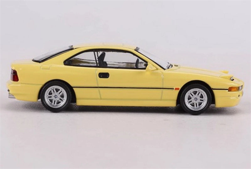 Shadow pro BMW 850 CSI Yellow Filp-Up Light Version 1:64 car Pre-built Model view4