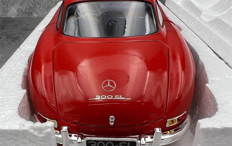MINICHAMPS Mercedes Benz 300 SL W198 Coupe 1954 Red with blue interior 1:18 Car Pre-built Model view10