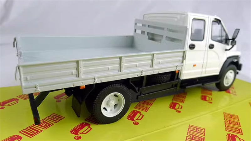 HAW RA3 C42 R33 Soviet Union Russian civilian pickup truck white 1:43 Truck Pre-built Model