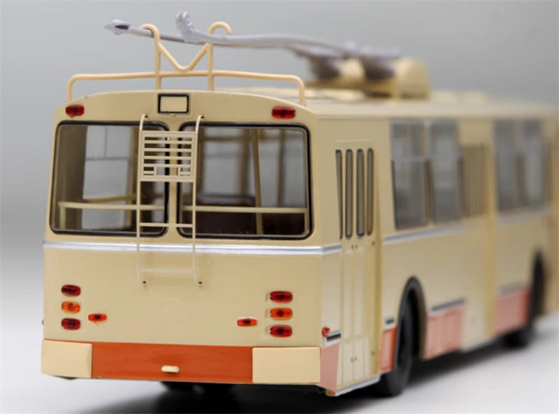 StartScaleModels Former Soviet Union/Russia ZIU 9 Trolley Bus Off white 1：43 Bus  Pre-built Model