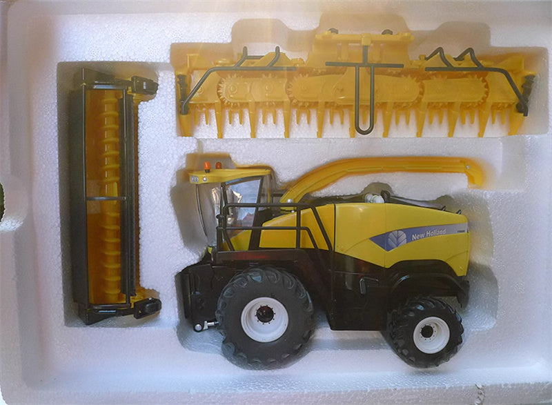 ERTL New Holland FR 9090 Self Propelled Forage Harvester Yellow 1:32 Truck Pre-built Model
