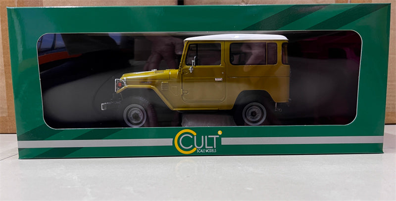 CULT FJ40 Toyota Land Cruiser 1:18 Car Pre-built Model