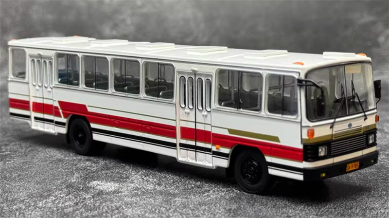 AUTO-GLIMPSE Huanghai DD6111CS Bus red white 1:64 Bus Pre-built Model view6