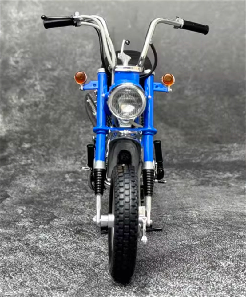 EBBRO HONDA DAX ST50 1969 blue 1:10 motorcycle Pre-built Model view7