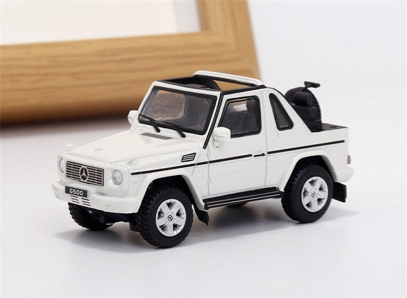 GCD Mercedes benz G500 two-door short-wheelbase convertible off-road with roof with 4 tires white LHD 1:64 Car Pre-built Model view1