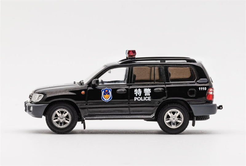 GCD Toyota Land Cruiser LC100 Police Car with 4 accessories LHD 1:64 Truck Pre-built Model view2