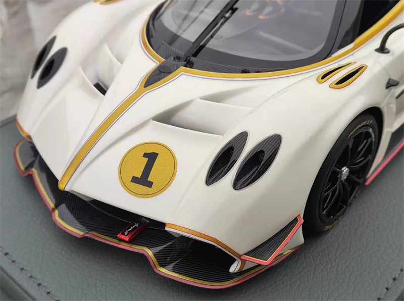 BBR MODELS Pagani Huayra R White Bianco gloss Carbon Roof #1 Limited Edition 100PCS ONLY Leather base 1:18 Car Pre-built Model view5