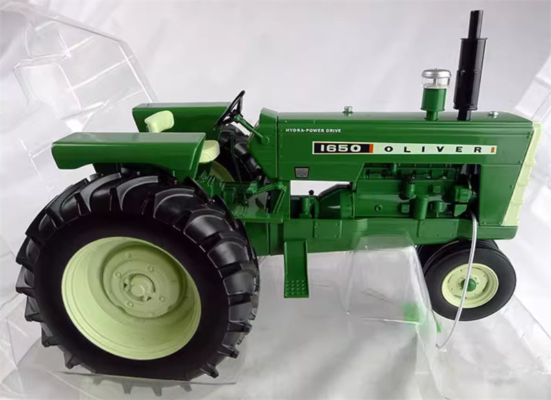 SpecCast Oliver 1650 Gas Narrow Tractor green 1:16 Truck Pre-built Model