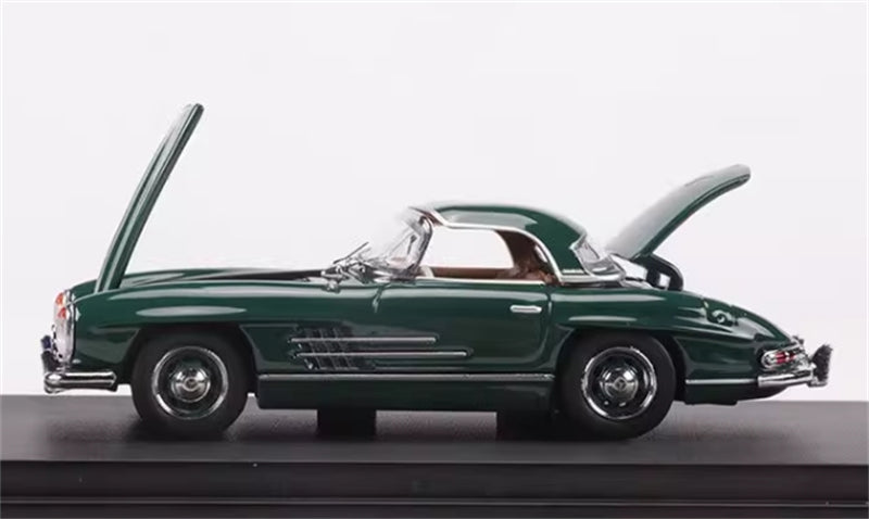 1:64 Mercedes Benz 300SL British Green GFCC DIECAST Limited Edition 499pcs ONLY Model