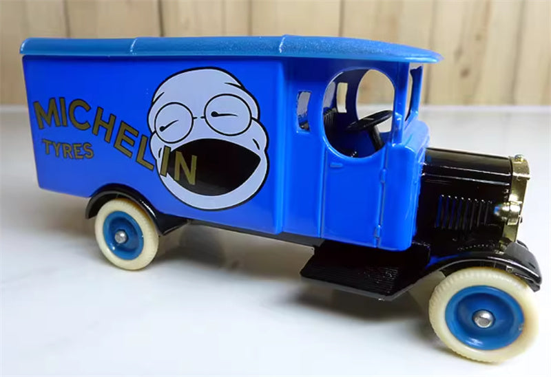 CORGI Michelin Van blue Limited Edition 1500PCS ONLY 1:76 Truck Pre-built Model