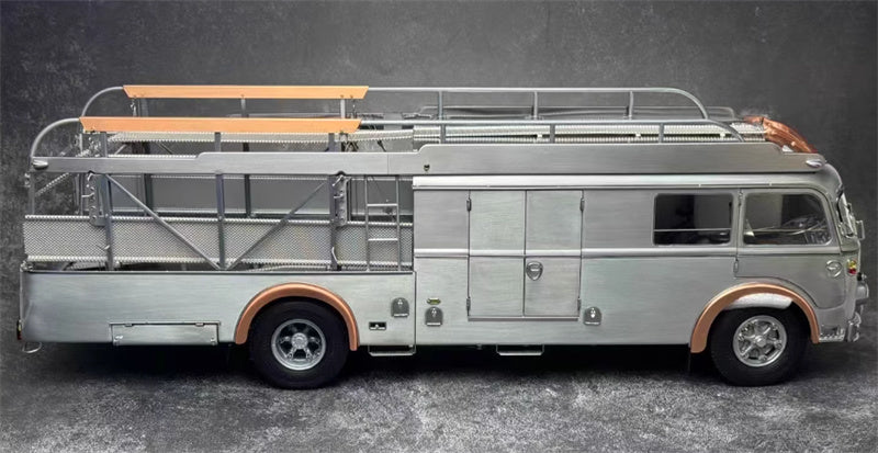 CMC Race Transporter Clear Finish Fiat 642 RN2 Bartoletti 1957 Limited Edition 500PCS ONLY 1:18 Truck Pre-built Model view6