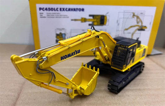 Universal Hobbies KOMATSU PC450-8 Excavator Yellow 1:50 Truck Pre-built Model