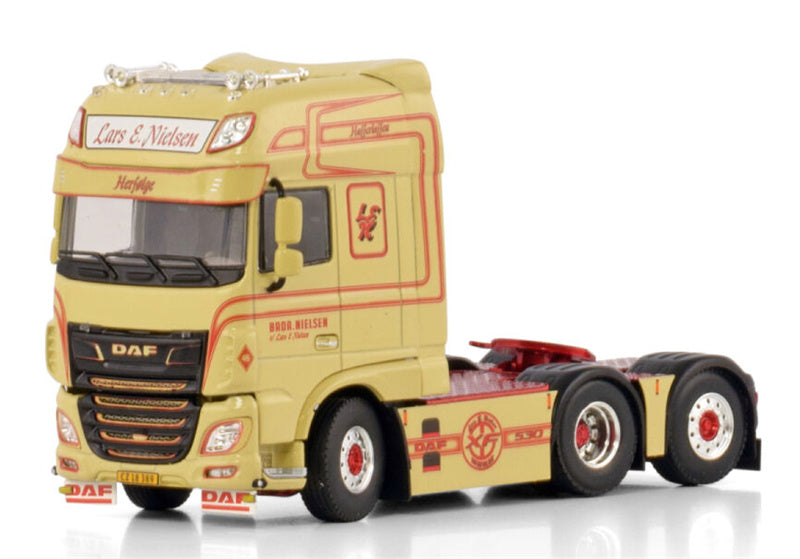 WSI DAF XF SUPER SPACE CAB MY2017 6X2 TAG AXLE Lars E. Nielsen 1:50 Truck Pre-built Model
