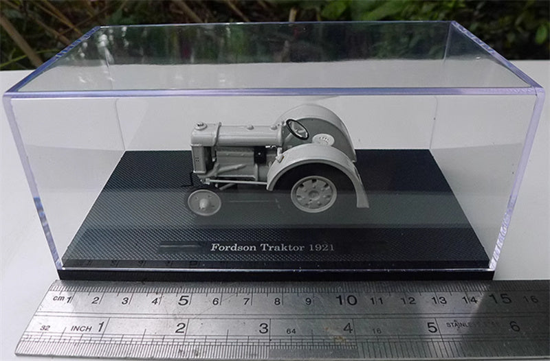 FLOZ dson Agricultural Traktor 1921 1:43 Truck Pre-built Model