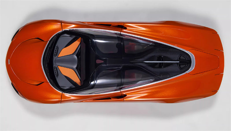 AUTOART McLaren Speedtail supercar orange 1:18 Car Pre-built Model view7