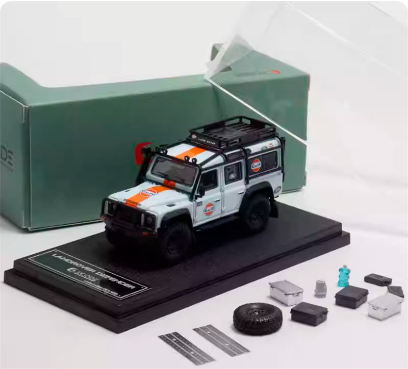 Master & Decode Land Rover Defender 110 4X4 modified GULF clean version 1:64 Car Pre-built Airliner Model Display view8