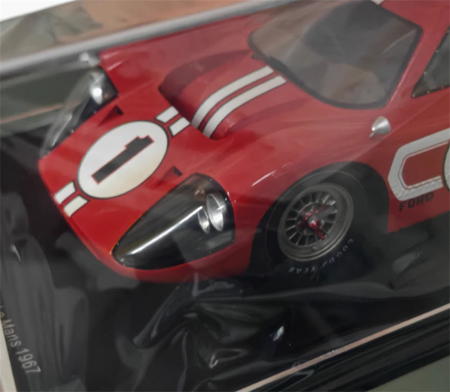 1:18 Ford GT MK4 MK IV 1967 Spark Resin Car Model view11