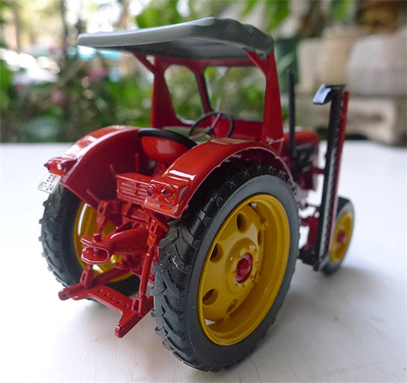 SCHUCO Famulus RS 14 36 European Classic Tractor red 1:32 Truck Pre-built Model