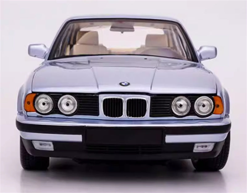 1:18 BMW 5 Series 535i E34 1988 silver blue  MINICHAMPS  DIECAST Car Model