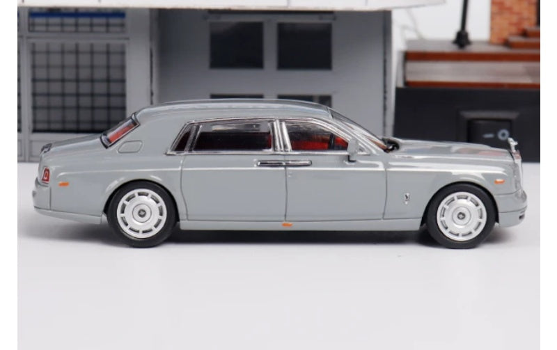 1:64 ROLLS-ROYCE Phantom VII  cement gray SW   DIECAST Model