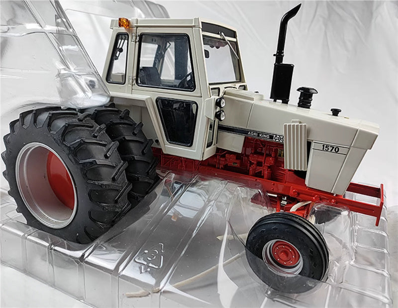 ERTL CASE IH 1570 Precision Elite Series Agricultural Tractor Limited Edition 1:16 Truck Pre-built Model