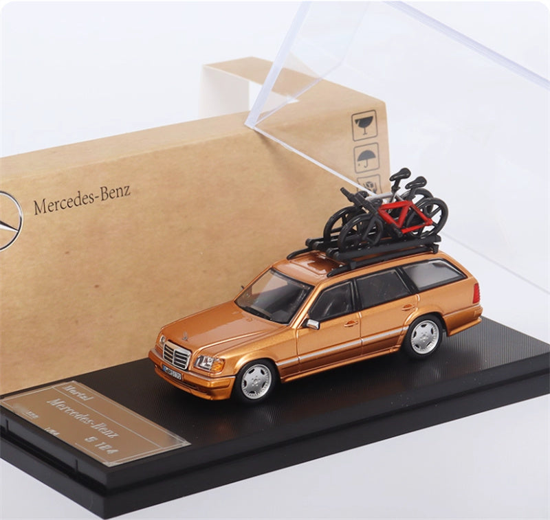 Mortal Mercedes Benz E-Class E300 station wagon S124 with 2 bicycles and luggage rack Gold - Silver Wheel Regular Edition Limited Edition 299PCS ONLY 1:64 Car Pre-built Model view4