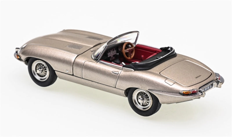 GFCC 1961 Jaguar E-Type Roadster Convertible Champagne Gold Limited Edition 499PCS ONLY RHD 1:64 car Pre-built Model view2
