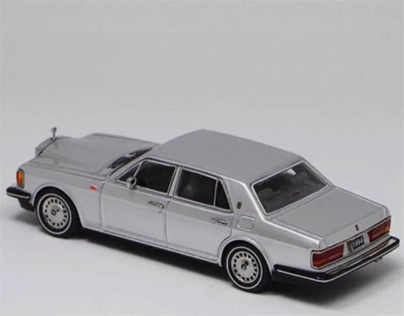 GFCC 1994 Rolls Royce Silver Spur III Silver Limited Edition LHD 1:64 car Pre-built Model view3