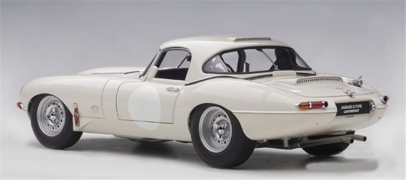 AUTOART JAGUAR LIGHTWEIGHT E-TYPE white 1/18car Pre-a Model