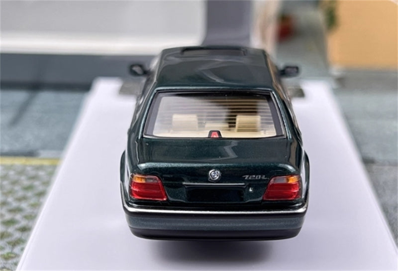 1:64 BMW E38 7 Series L7 98-01 British Racing Green DCM DIECAST Limited Edition 499pcs ONLY Model