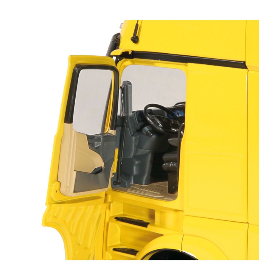 NZG Mercedes Benz Actros GigaSpace 4x2 Yellow 1/18 DIECAST Truck Lorry