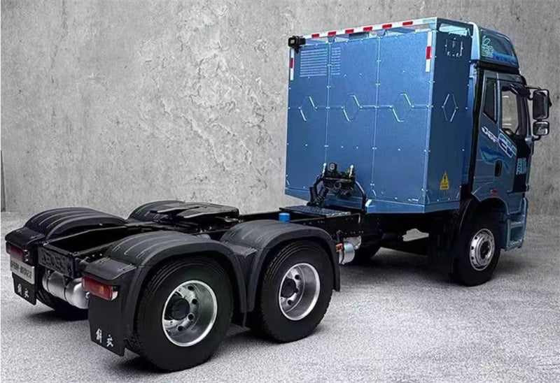 FAW J6 Lantu New Energy Tractor Truck 1:24 Truck Pre-built Model