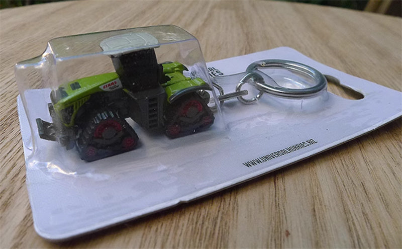Universal Hobbies Claas Xerion 5000 tracked tractor keychain Green  Keychain Pre-built Model
